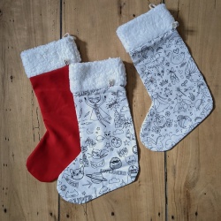 La jolie chaussette de Noël à colorier